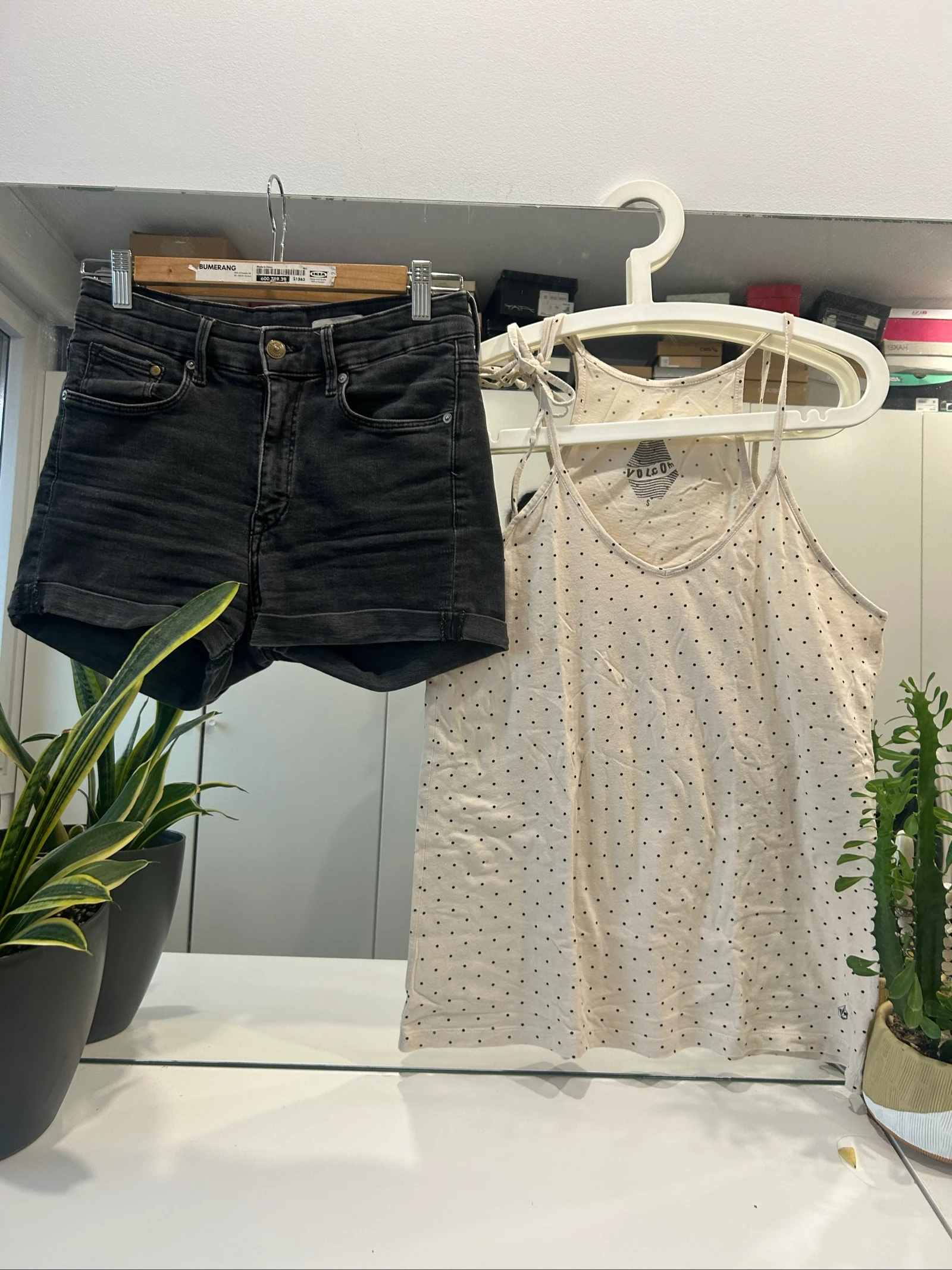 Volcom T-shirt and H&M pants set – photo 5
